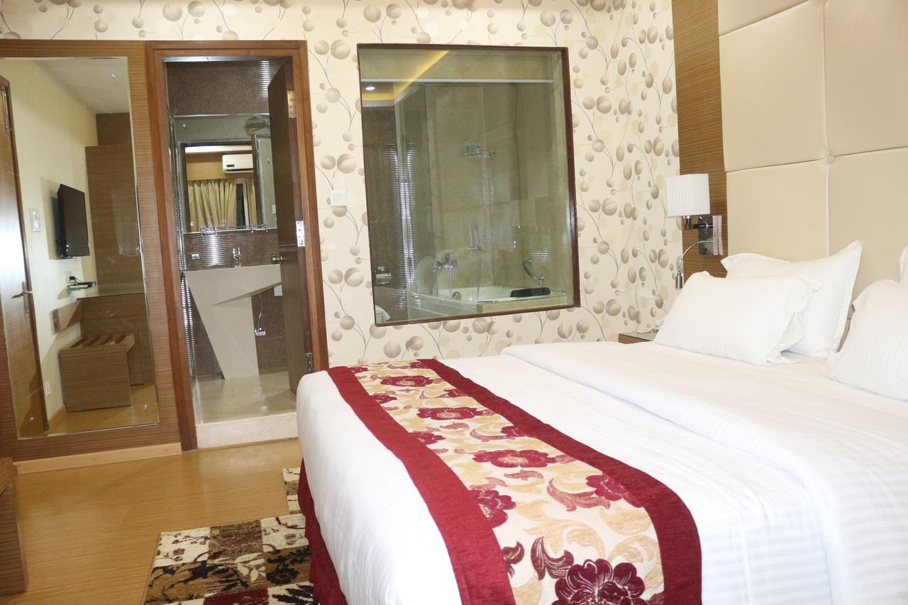 Hotel Harrison Palace Biratnagar Esterno foto