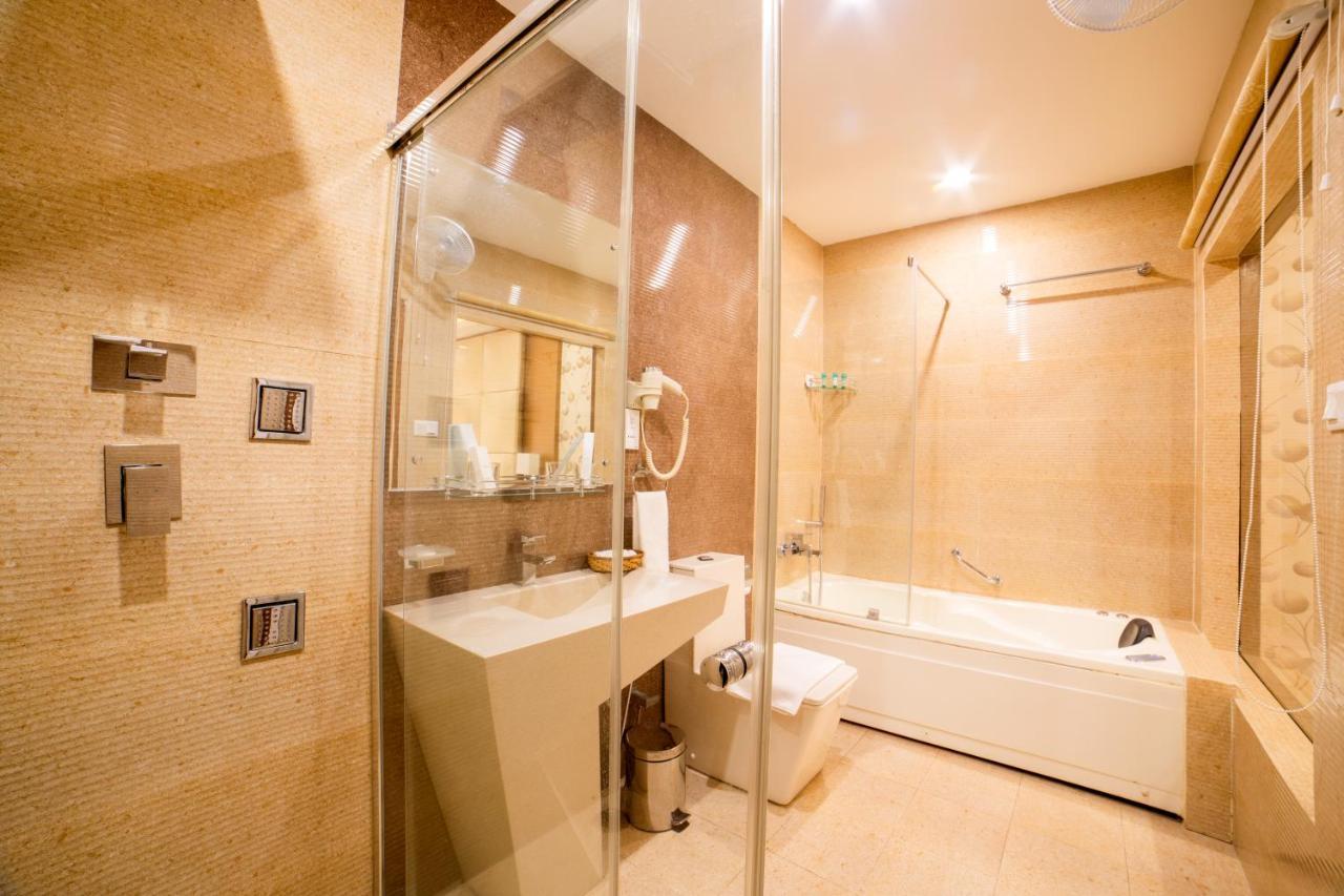Hotel Harrison Palace Biratnagar Esterno foto