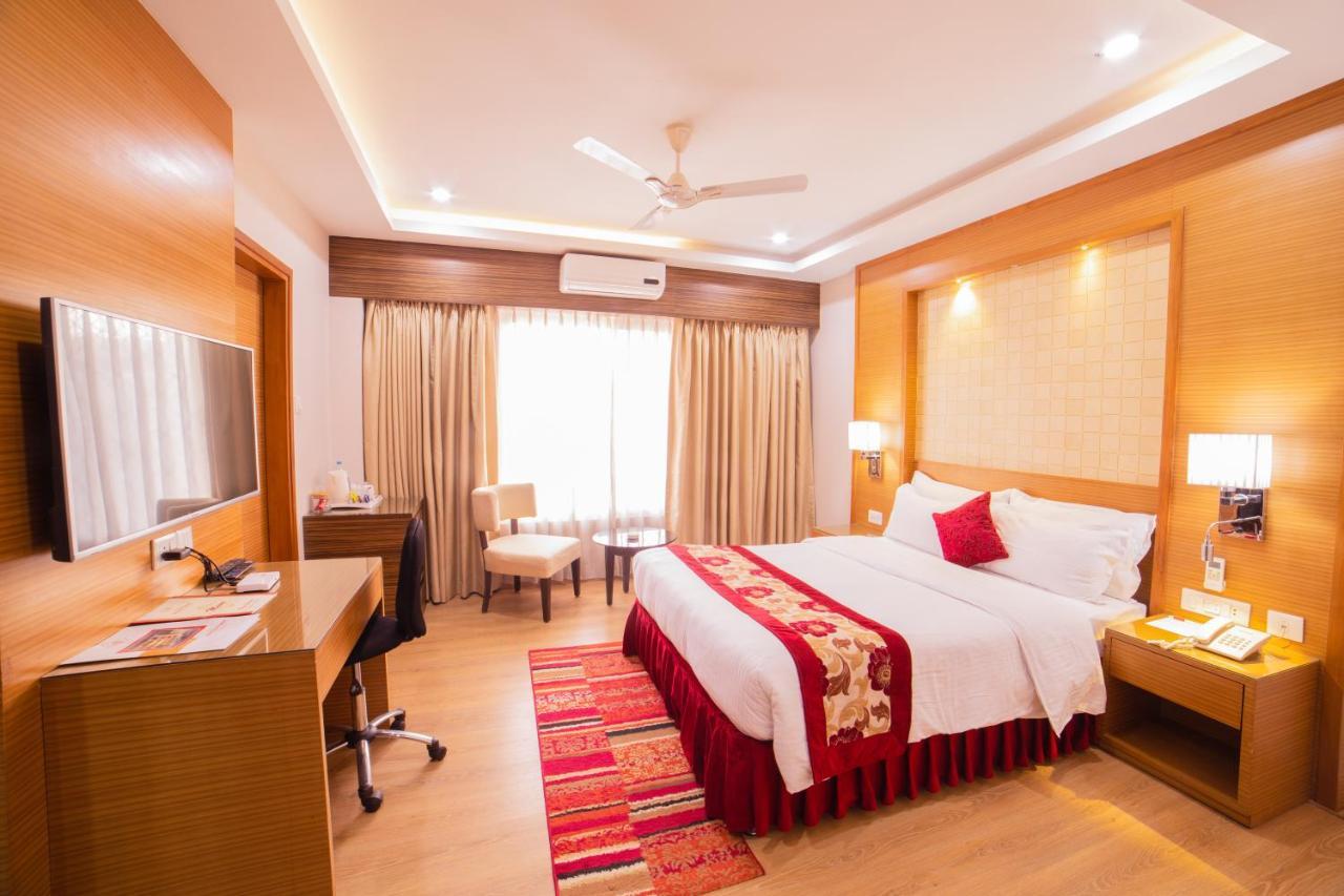 Hotel Harrison Palace Biratnagar Esterno foto